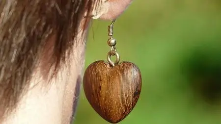 Making Jewelry Using Wood