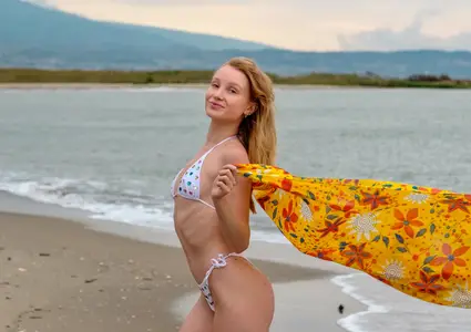 Dana Red - Sea And Sand