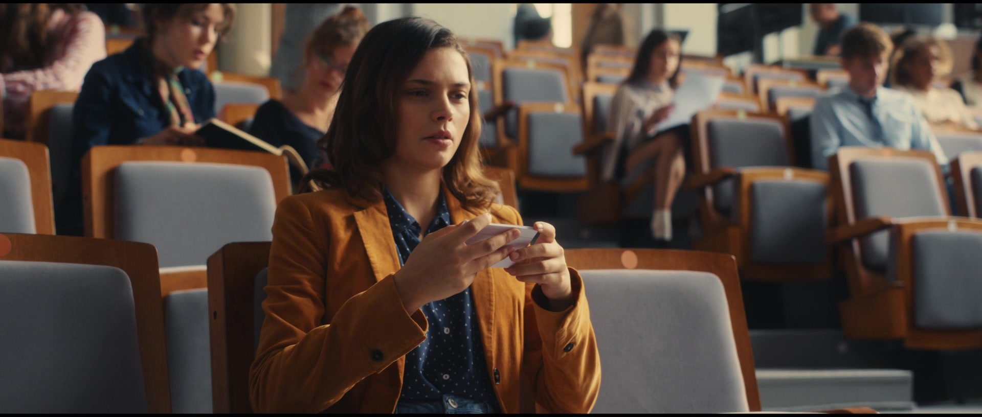 Maxton Hall - The World Between Us S01E06