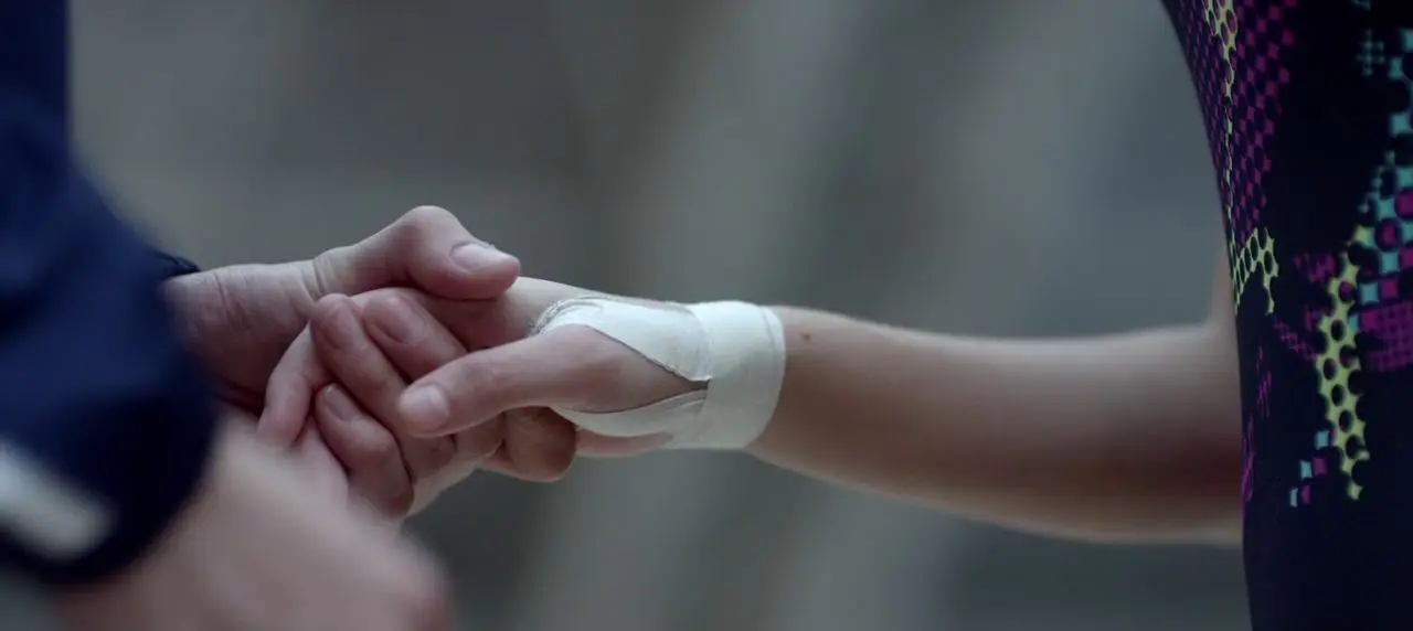 Fak wai nai gai thoe / The Swimmers (2014)