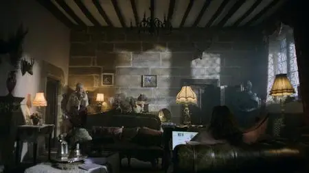 Dead Hot S01E01