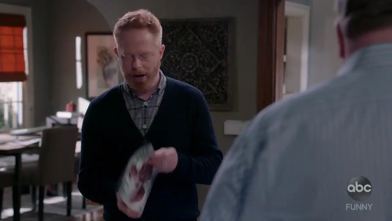 Modern Family S10E12