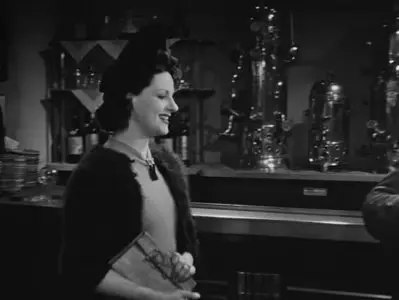 L'assassin habite... au 21 / The Murderer Lives at Number 21 (1942)