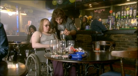 Little Britain, Season 1, episode 4: Most Cigarettes in a Mouth