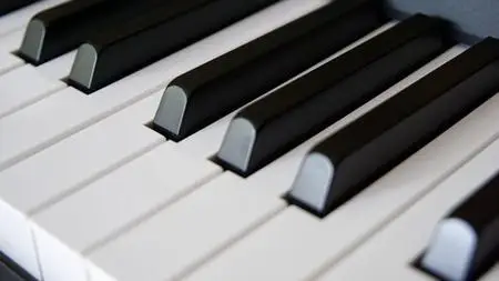 Learn Piano / Keyboard From Scratch. Beginners Lesson.