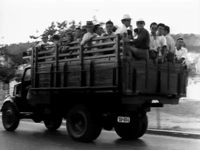 Kyriakatiko xypnima / Windfall in Athens (1956)