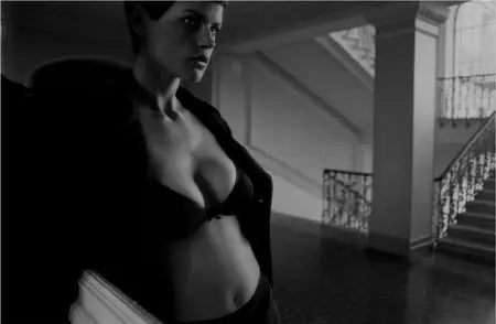 Saskia de Brauw - Vincent van de Wijngaard Photoshoot