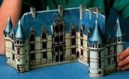 Detailed Architectural Paper Model (A7)
