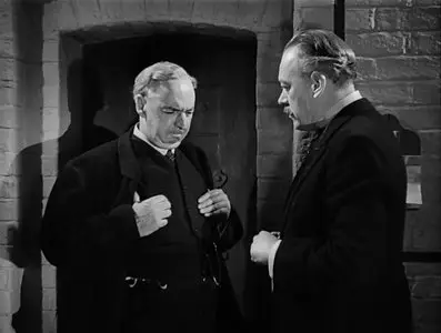Kind Hearts and Coronets (1949)