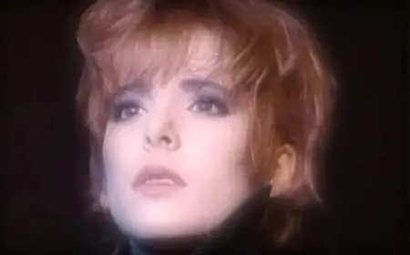 Bonus clips Mylene Farmer with DVD Music video for 1997 and 2002