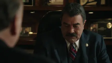 Blue Bloods S09E01