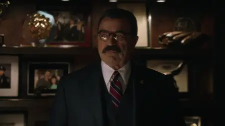 Blue Bloods S09E01