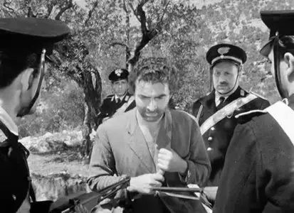 Non c'è pace tra gli ulivi / Under the Olive Tree (1950)