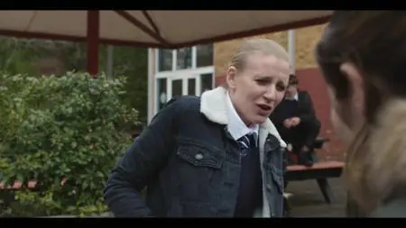 In My Skin S02E01
