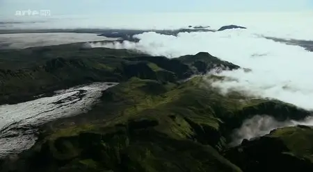 (Arte) L'Islande au plus près des volcans (2013)