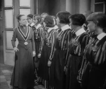 Girls in Uniform / Mädchen in Uniform (1931) [British Film Institute]