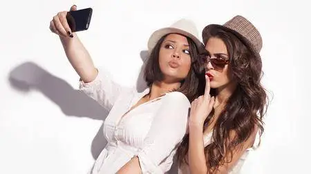 SELFIE MASTERCLASS : How to click PERFECT SELFIES