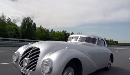 Autentic - The Streamliner Case: Recreating the Mercedes-Benz 540K (2016)