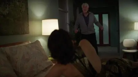 Girlfriends' Guide to Divorce S04E06