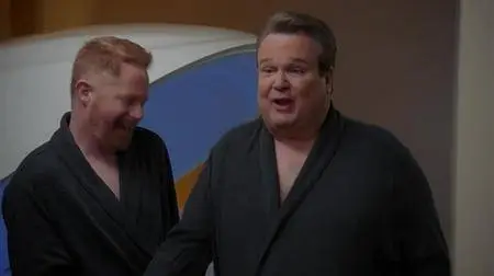Modern Family S09E17