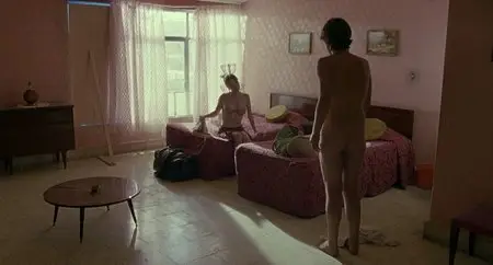 Y Tu Mama Tambien (2001)