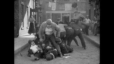 Easy Street (1917)