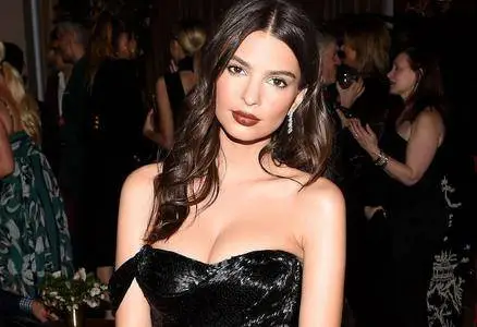 Emily Ratajkowski at the Harper’s Bazaar 150 Most Fashionable Woman Cocktail party in Los Angeles on January 27, 2017