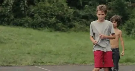 Tomboy (2011)
