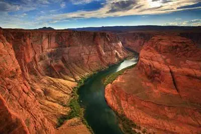 HQ photo with views of Arizona