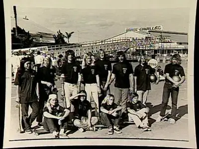 Dogtown And Z-Boys (2001)