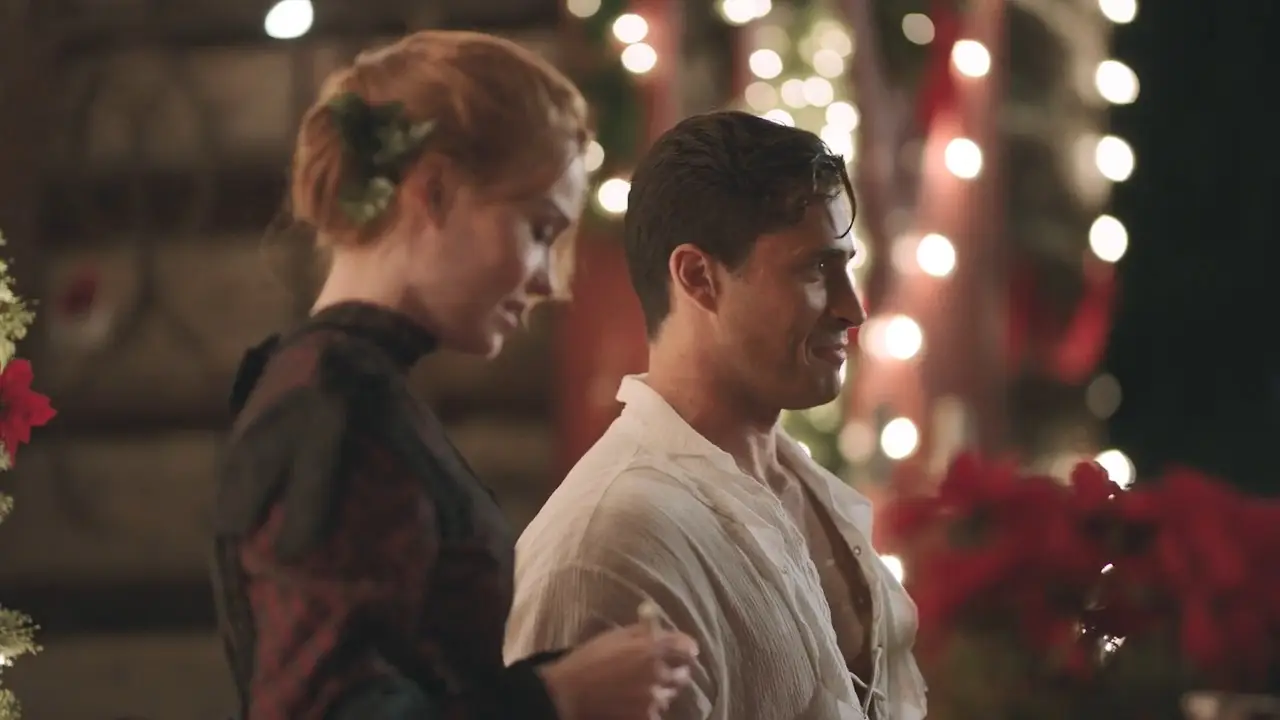 Christmas at Maple Creek / A Christmas Village Romance (2021) / AvaxHome