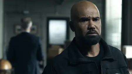S.W.A.T. S08E19