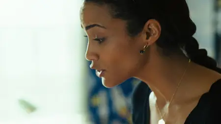 Mirrors (2008)