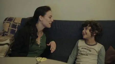 Techo y comida (2015)