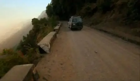 BBC - World's Most Dangerous Roads (Series 2) (2012)