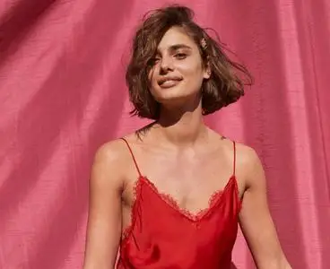 Taylor Hill - Victoria's Secret Valentines Day Campaign 2021