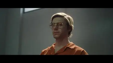 Dahmer – Monster: The Jeffrey Dahmer Story S01E05