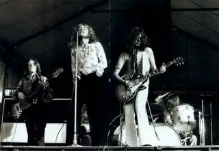 Led Zeppelin - The Complete BBC Concert April 1 1971