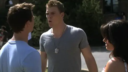 Blue Mountain State S01E02