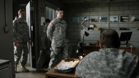 Enlisted S01E09