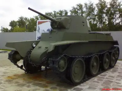 BT-7 Walk Around