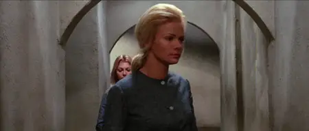 Io monaca... per tre carogne e sette peccatrici (1972)