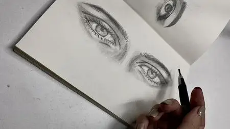 How to draw realistic eyes like a pro