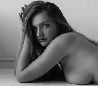 Rita Moroz by Damon Bergkotte