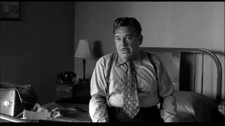 The Man Who Wasn't There / O Homem que Não Estava Lá (2001) [Re-UP]