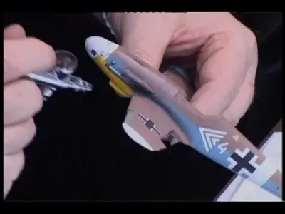 Expert Model Craft - Realistic WWII Aircraft Finishing Techniques with Geoff Illsley (2007)