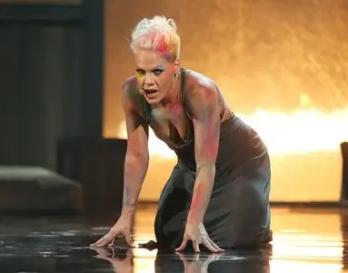 Pink - 2012 American Music Awards at the Nokia Theater in Los Angeles November 18, 2012
