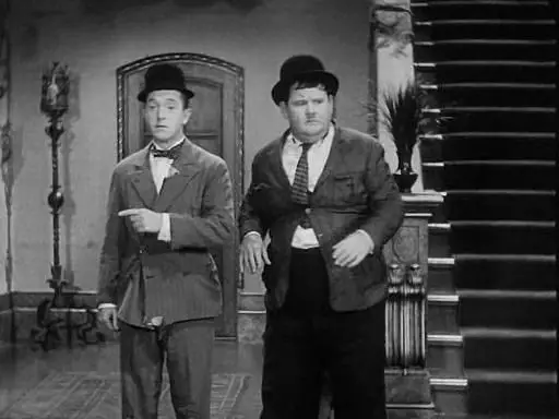 Dick und Doof als Wohnungsagenten (1930)