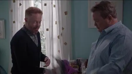 Modern Family S10E12