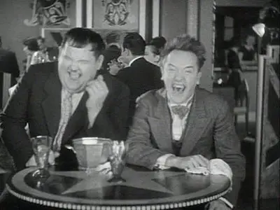 LAUREL & HARDY: BLOTTO (1930)